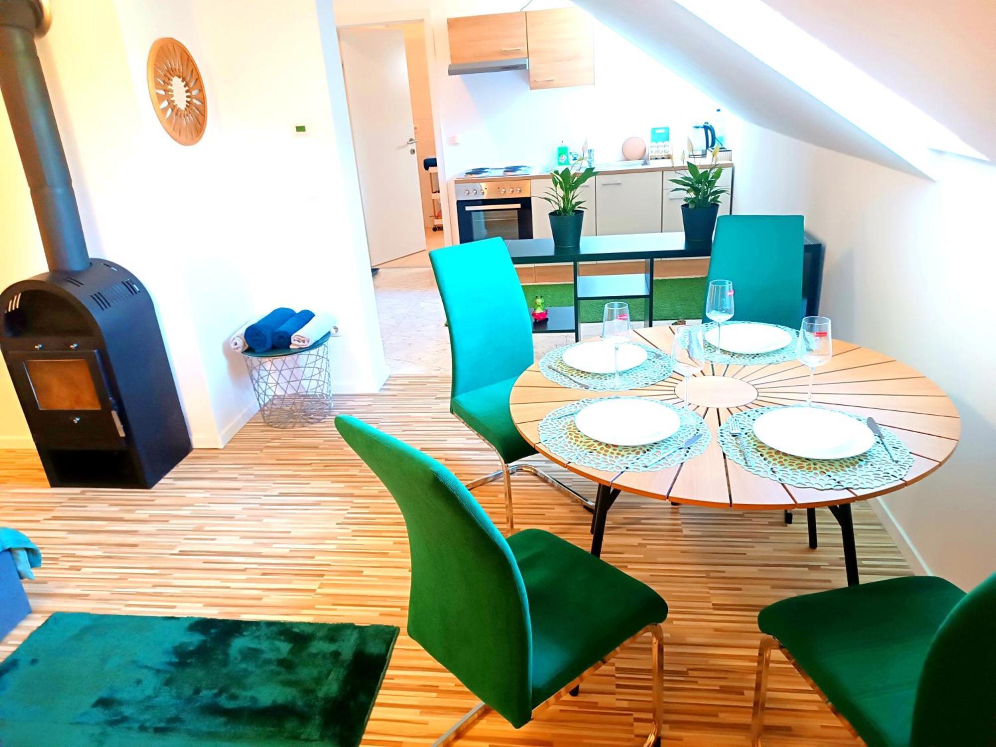 Family Apartments Center Of Muerzzuschlag Extérieur photo
